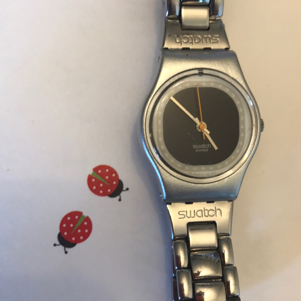 Swatch - Picture 2 of 6